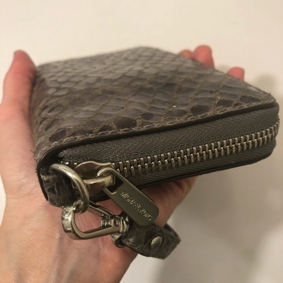 Michael kors snakeskin embossed wristlet wallet